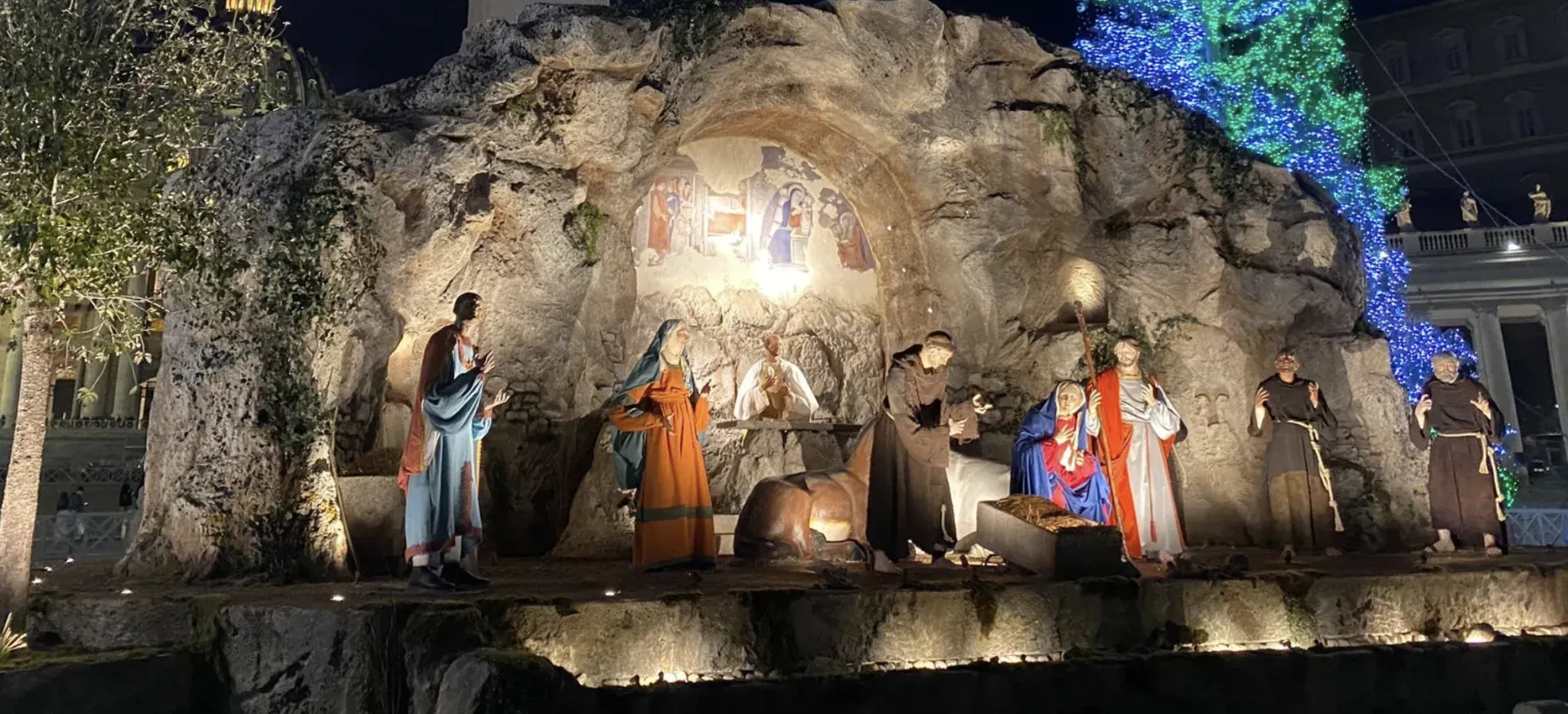 La crèche installée sur la Place St-Pierre en décembre 2023