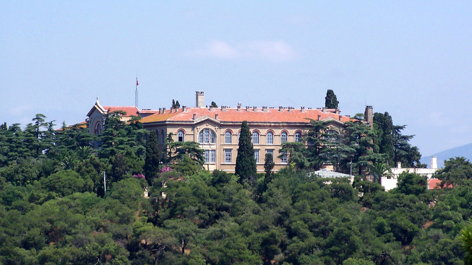 Le séminaire de Chalki, près d'Istanbul (Photo:Darwinek/Wikimedia Commons/CC BY-SA 3.0)