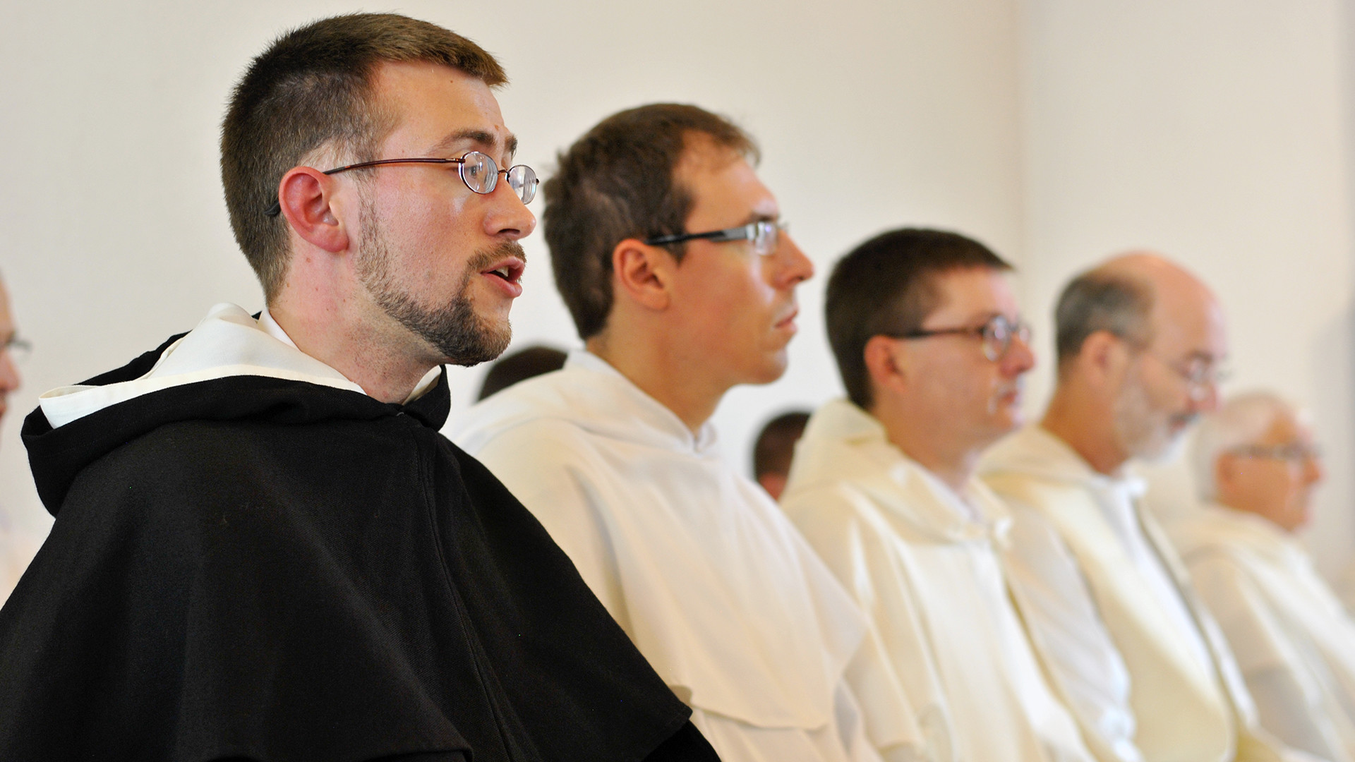 Le pape a demandé aux religieux de ne pas être “en dehors du monde" (Photo: Pierre Pistoletti)