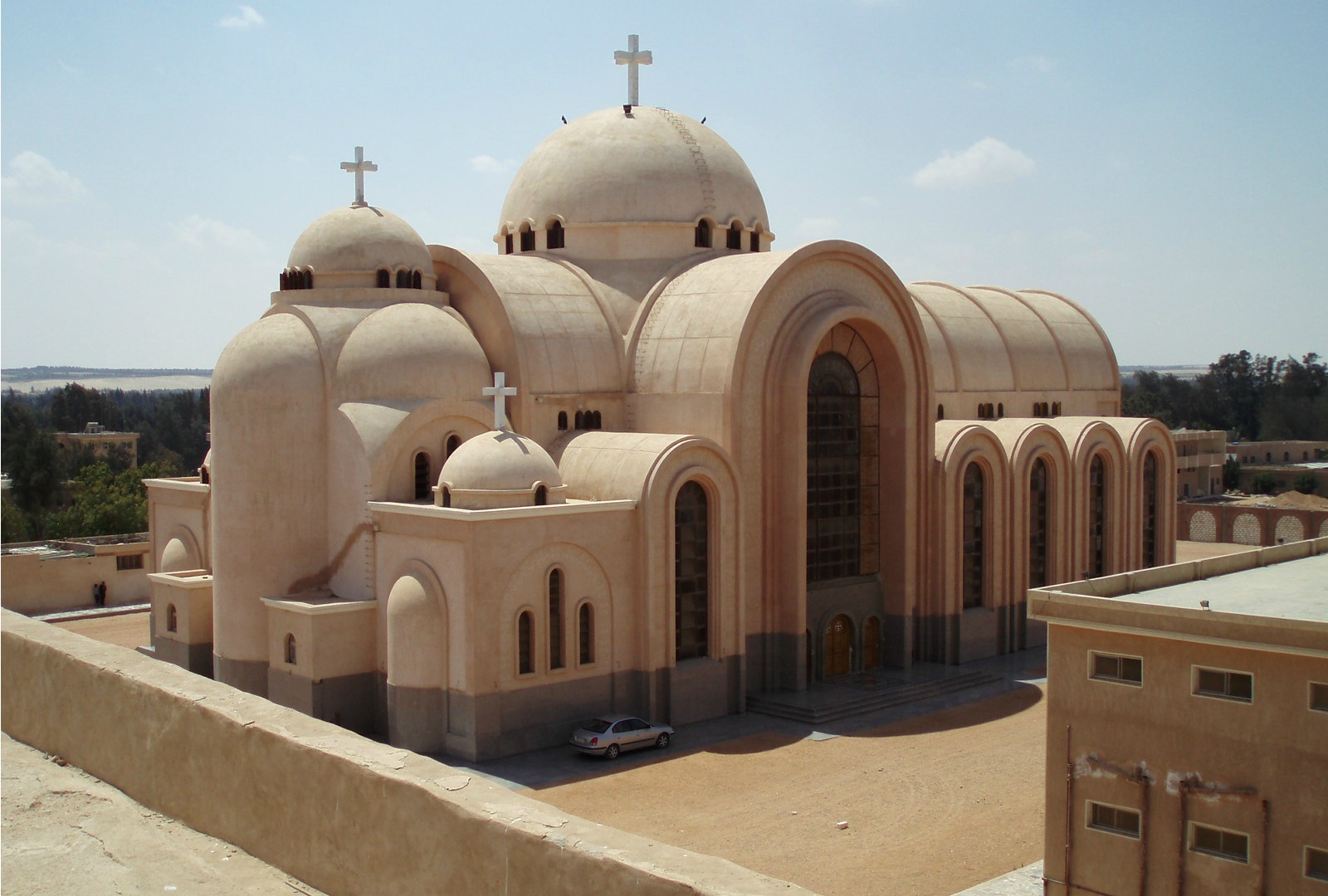 Monastère copte de Saint-Pischoy, dans la région Wadi el Natrum, en Egypte. (Photo: Flickr/David Holt/CC BY-SA 2.0)