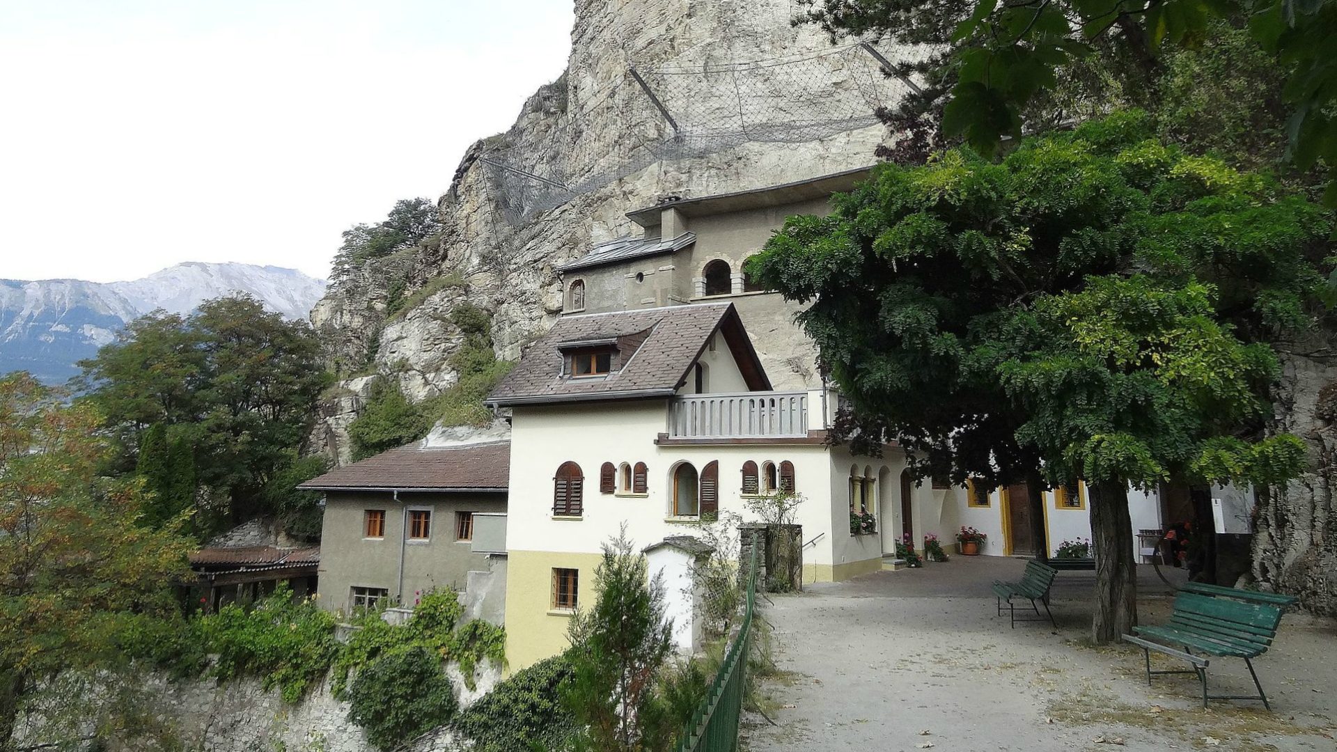 Les agressions ont eu lieu sur le chemin de l'ermitage de Longeborgne, en Valais (Photo:Vaquins/Wikimedia Commons/CC BY-SA 2.0)