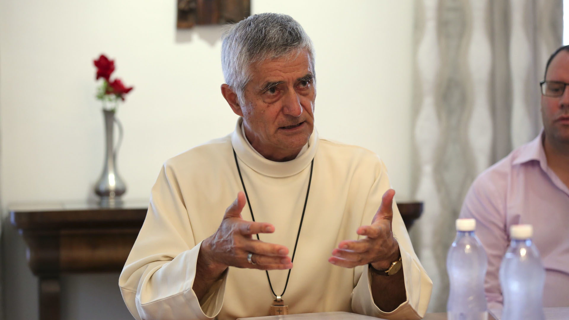 Sion le 16 juin 2017. Mgr Lovey annonce la création du Service diocésain de la diaconie. (Photo: B. Hallet)