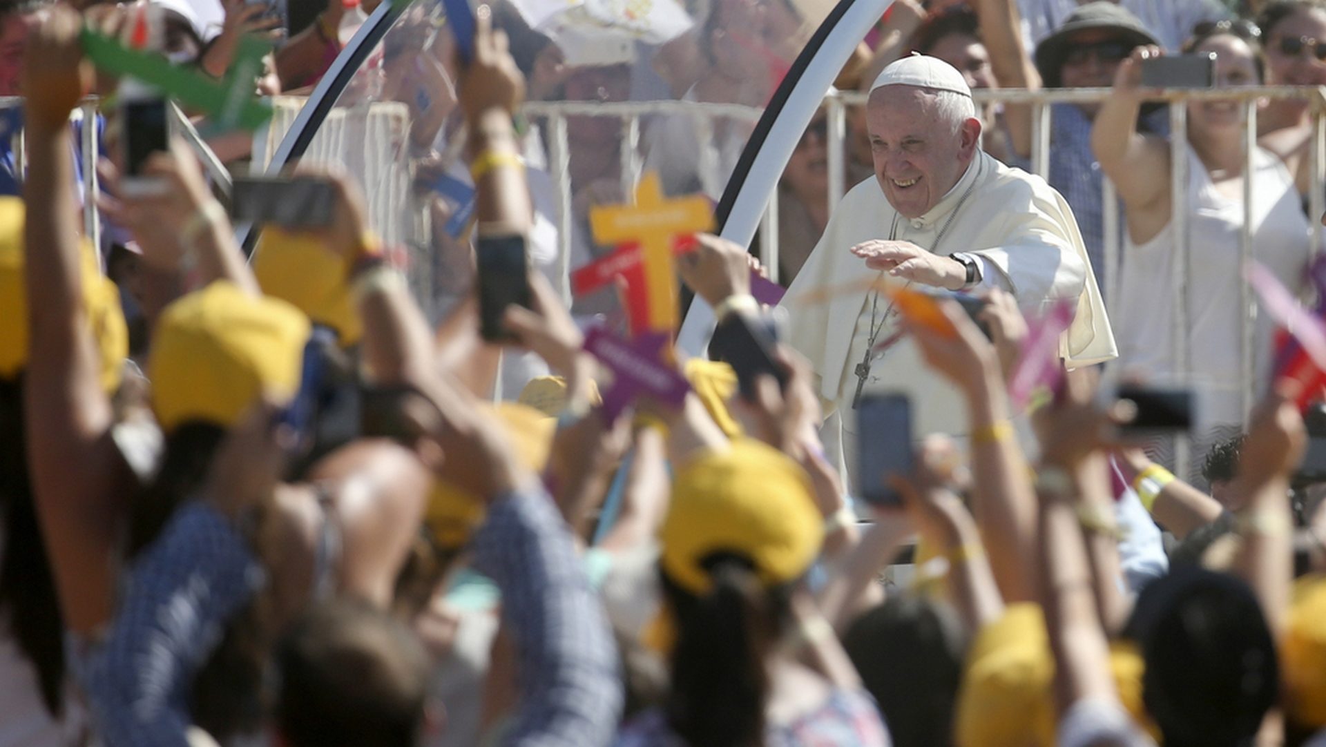 Le pape rencontre les jeunes du Chili au sanctuaire de Maipu 
(Keystone /AP Photo/Natacha Pisarenko)