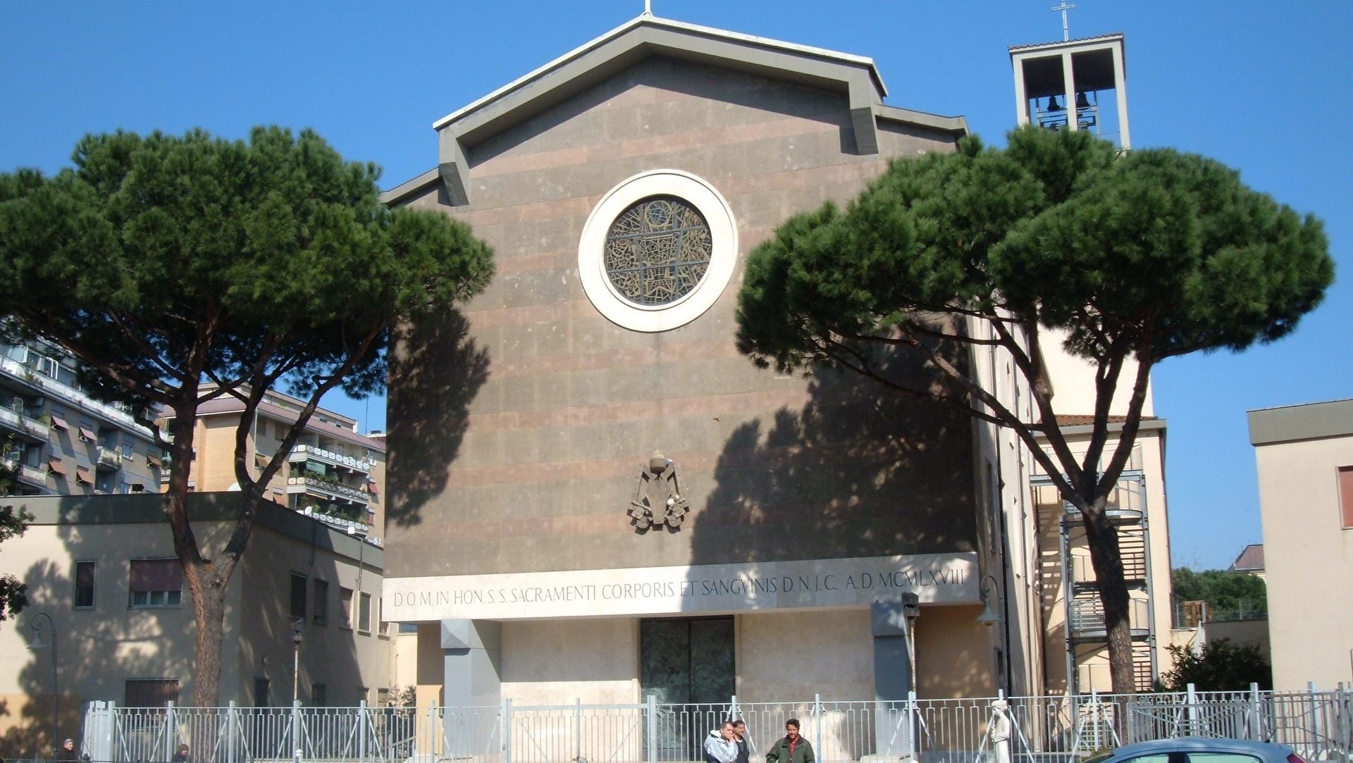 L'église du Saint-Sacrement dans le quartier romain de Tor de' Schiavi | wikimedia commons Croberto68 CC BY-SA 3.0