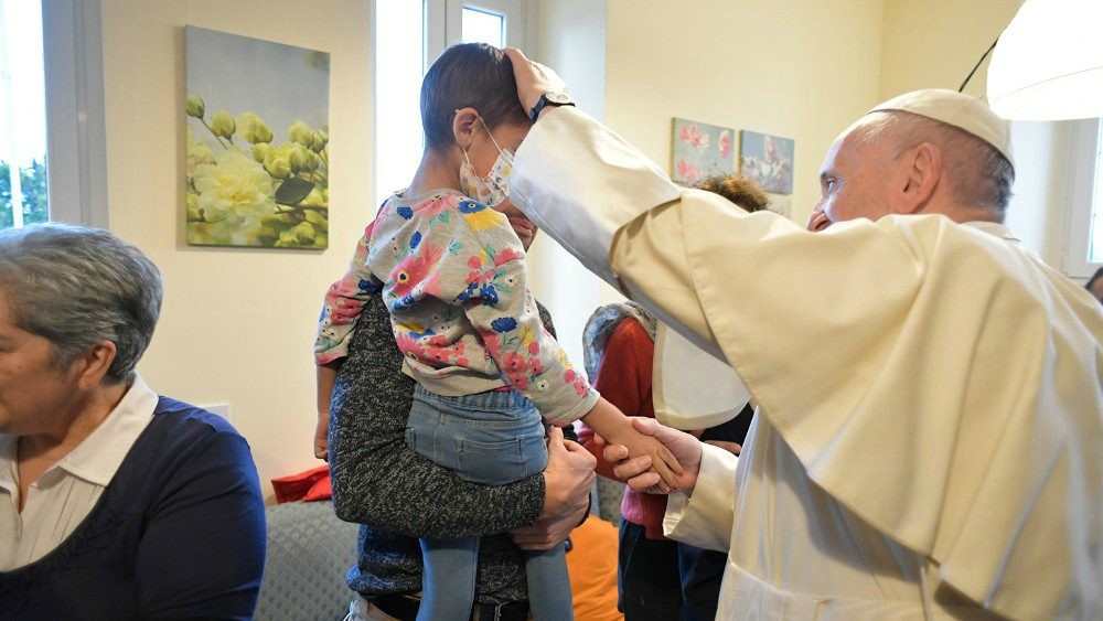 Visite Surprise Du Pape François Dans Deux Centres De Soins Romains ...