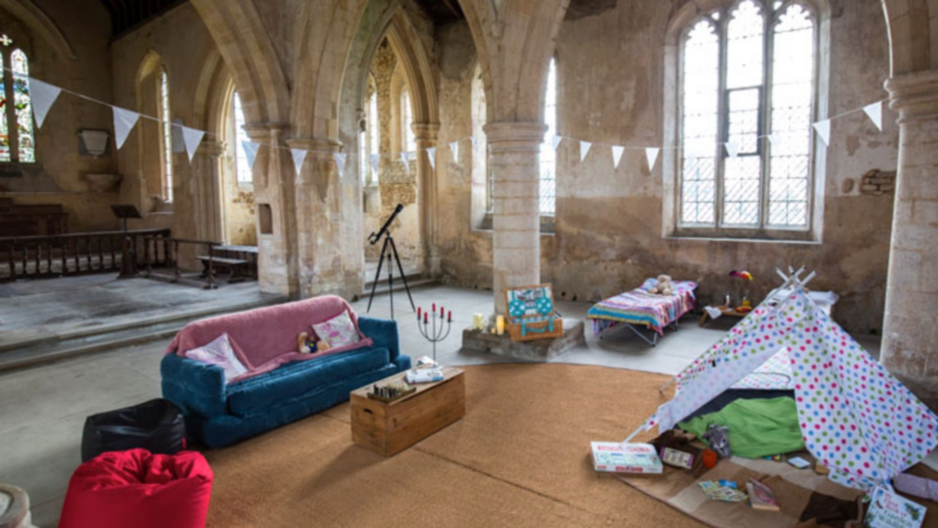 Camper dans une église? C'est possible en Angleterre | www.champing.co.uk