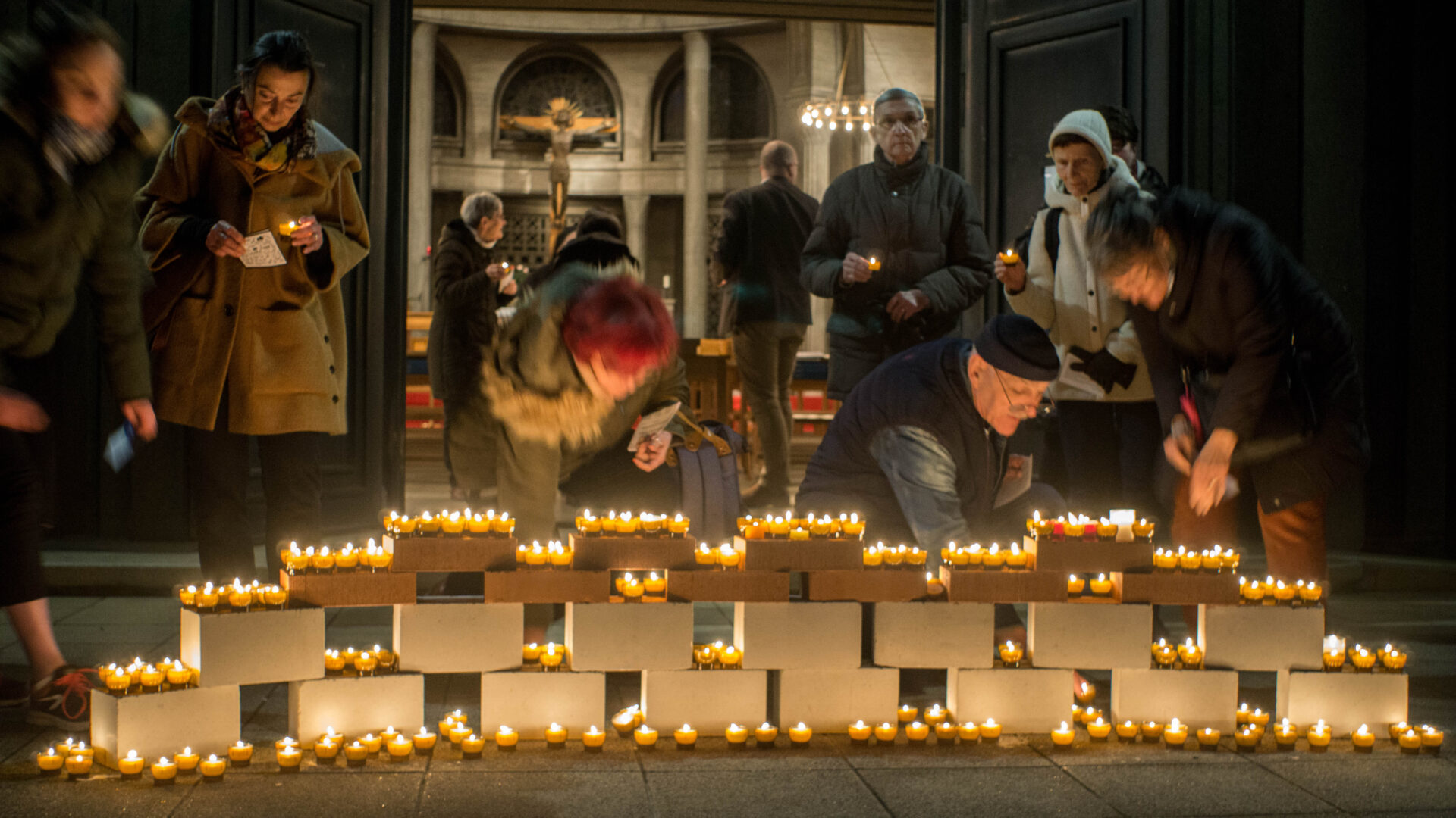 Des luminions pour faire tomber les murs de la haine et de la guerre | © Maurice Page 