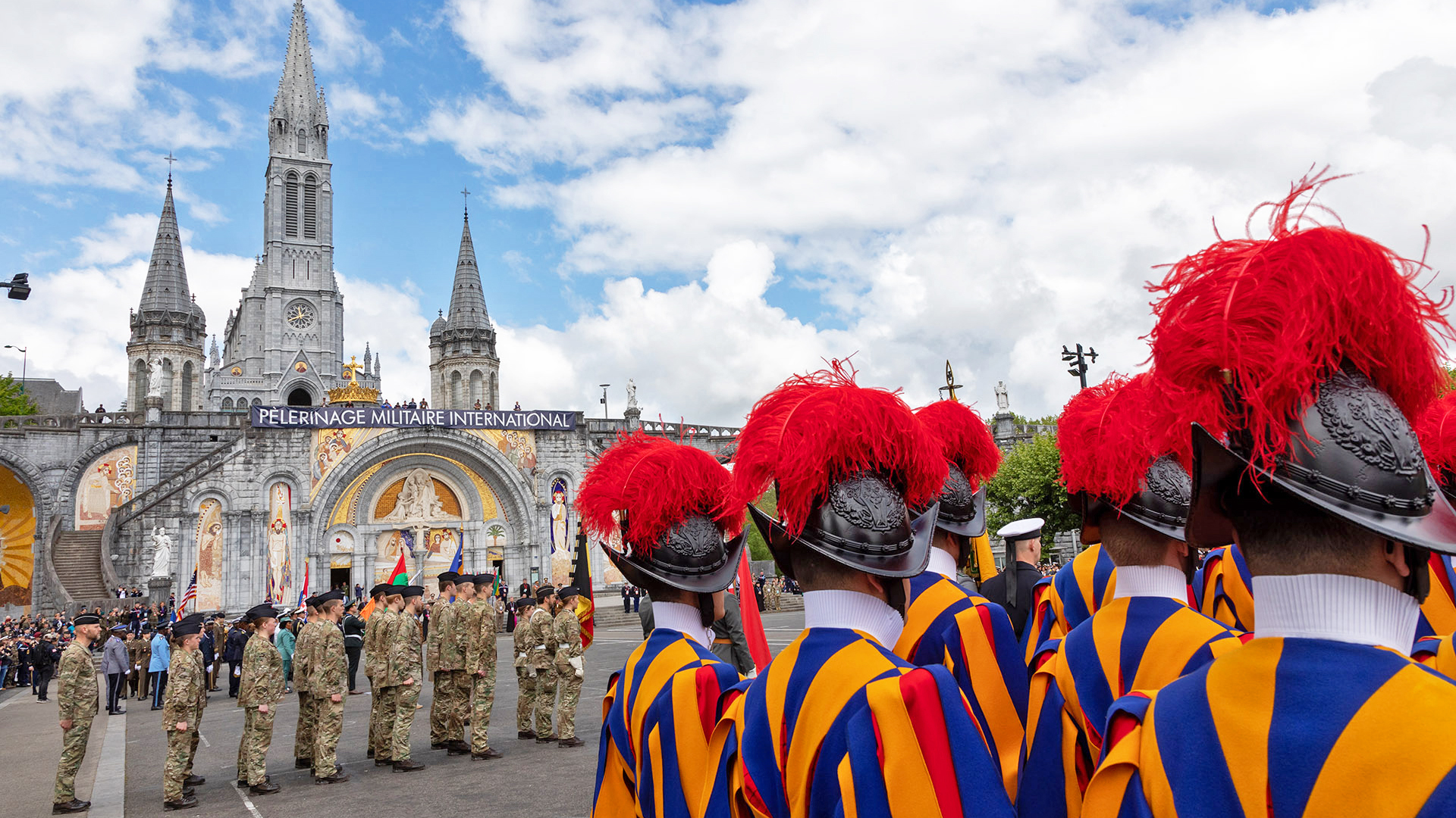 Le pèlerinage annuel militaire à Lourdes rassemble quelque 15'000 personnes en 2024, dont 120 Suisses | © lourdes-france.com