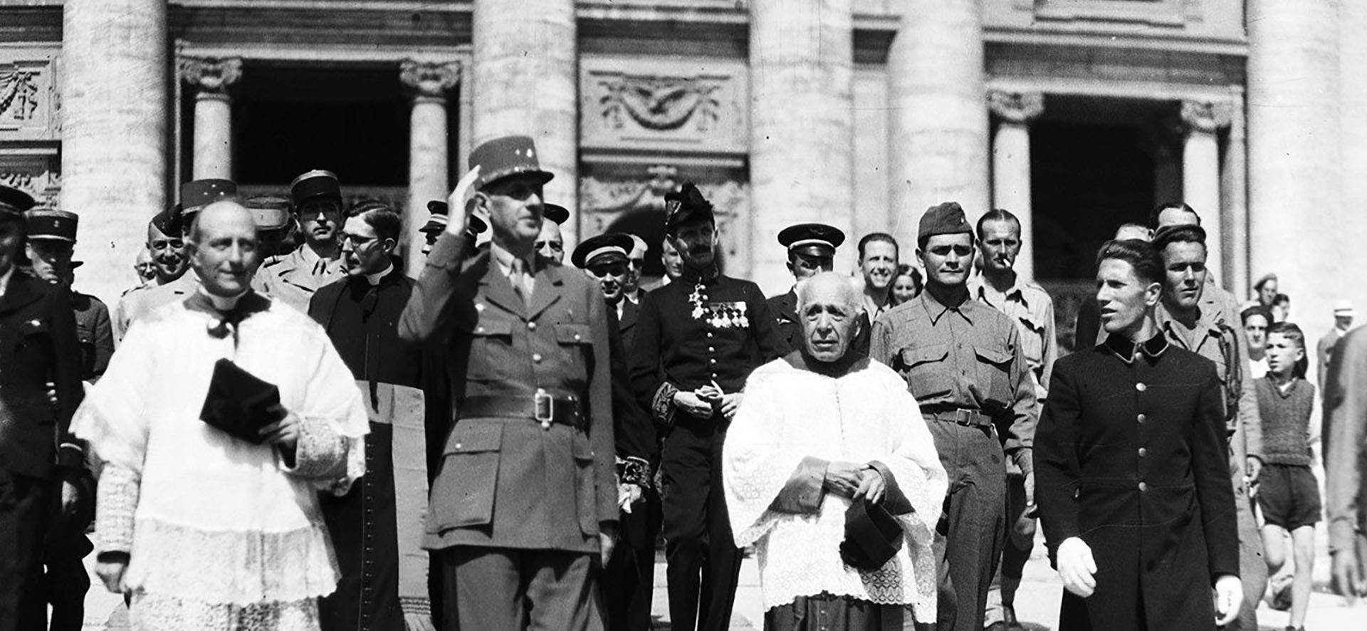 Rencontre entre le pape Pie XII et le général de Gaulle, après la libération de Rome, juin 1944 | Vatican News archives