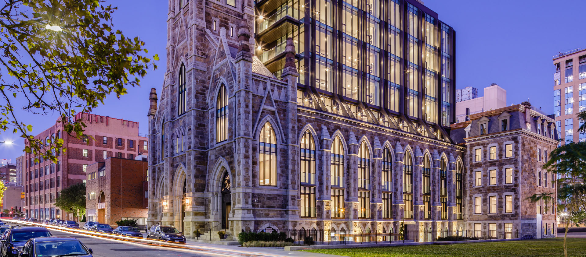 La German Holy Trinity Catholic Church a été reconvertie en immeuble de luxe | © Finegold Alexander Architects