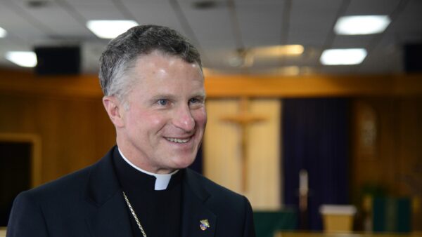 Mgr Timothy Broglio, président de la Conférence des évêques américains (USCCB) | wikimedia commons / US army 