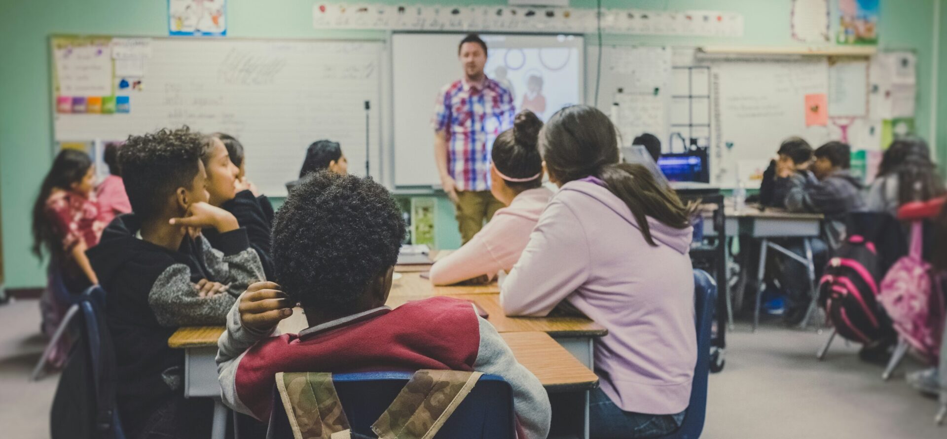 De moins en moins d'élèves assistent au cours de religion dans le canton d'Argovie | photo d'illustration © Kenny Eliason/Unsplash