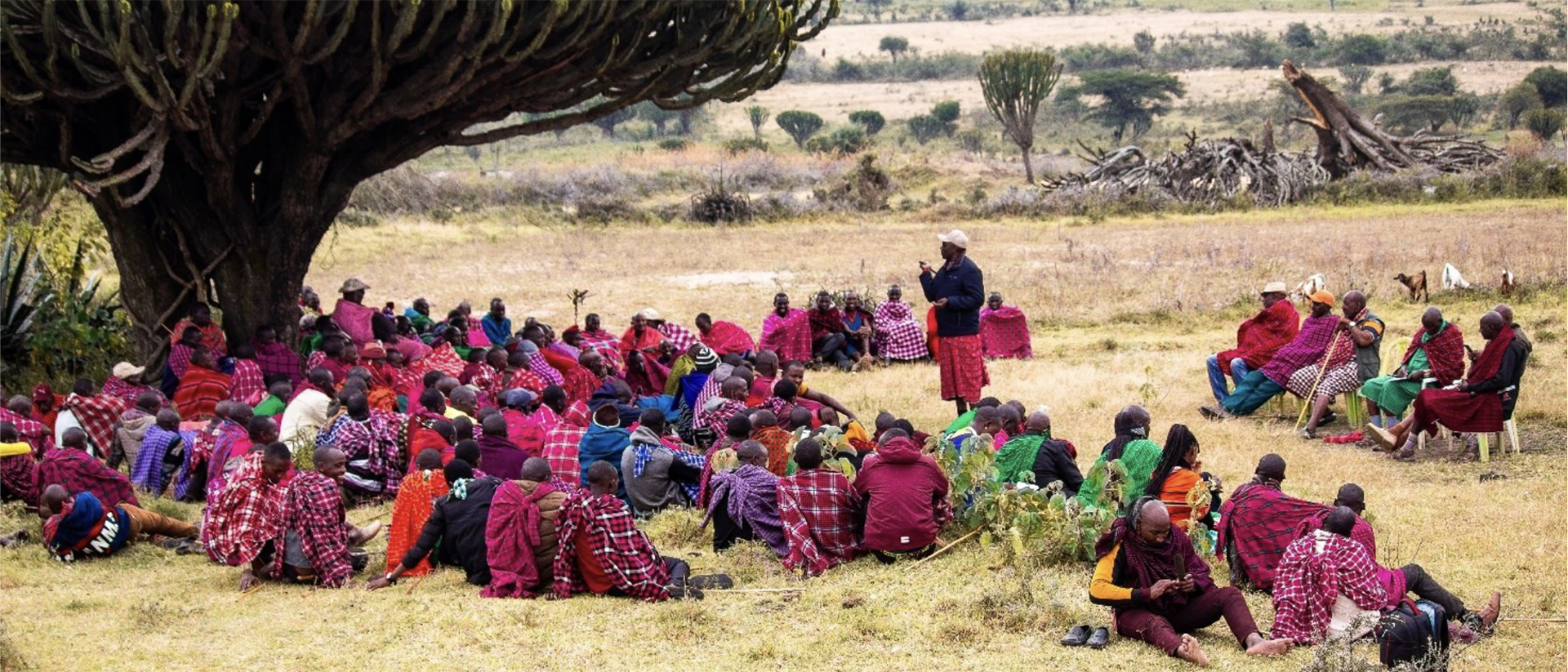 Réunion communautaire des Maasaï dans le nord de la Tanzanie pour aborder le conflit foncier. Photo d'illustration de la campagne | © Équipe de ressources communautaires d’Ujamaa (UCRT)