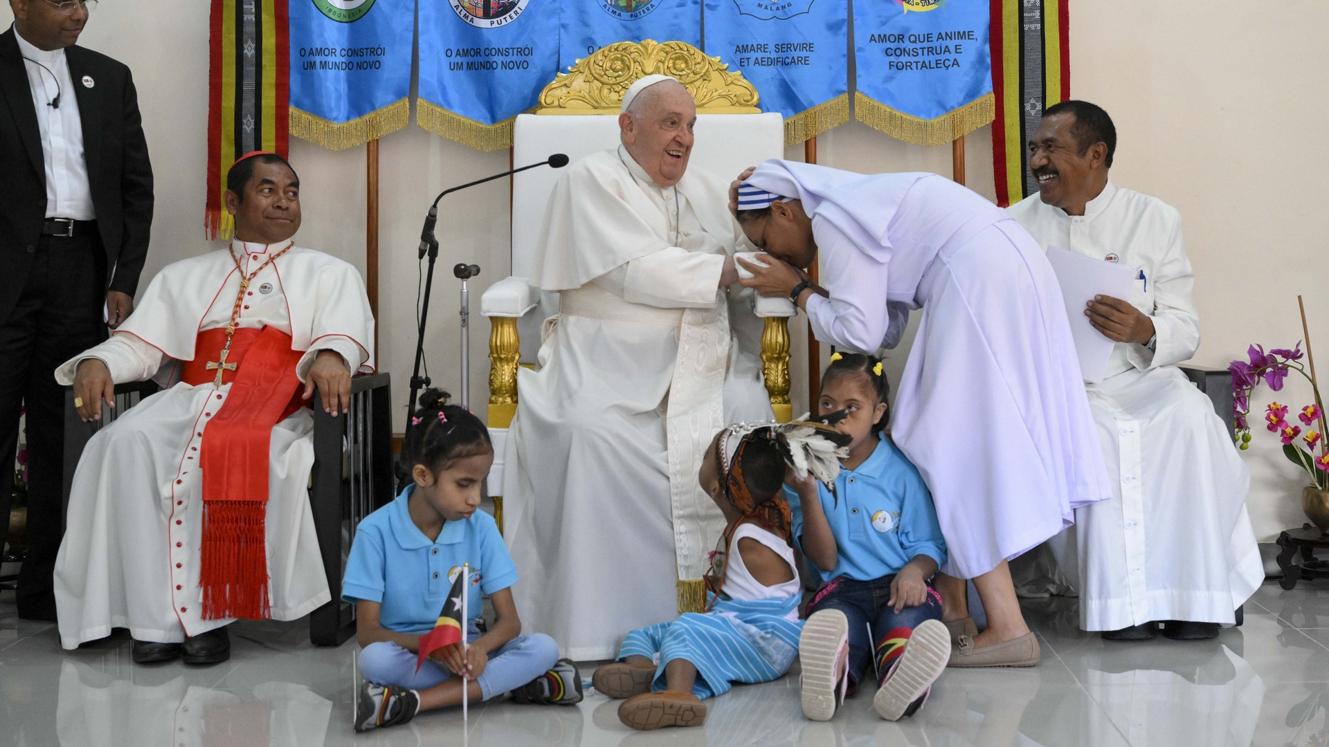 Le pape visite un centre d'accueil pour enfants handicapés à Dili | © Vatican Media 