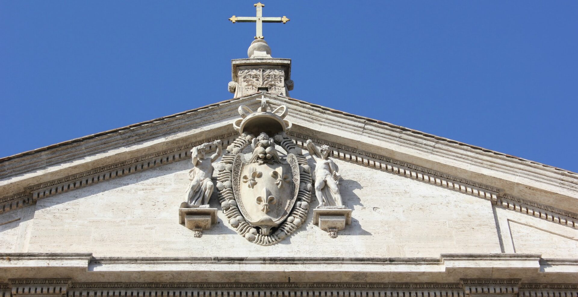 Fronton de l'église de Saint-Louis des Français, Rome | © saintlouis-rome.net