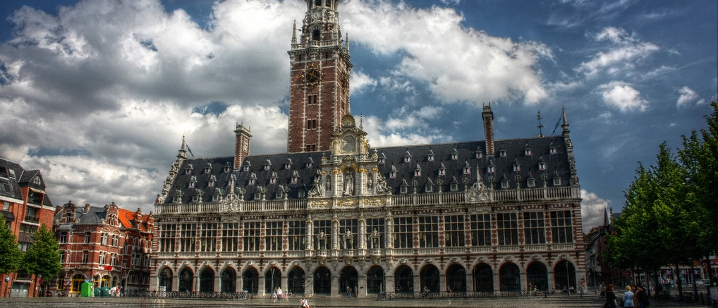 La bibliothèque de l'université de Louvain |  wikimedia commons  CC-BY-SA.2.0