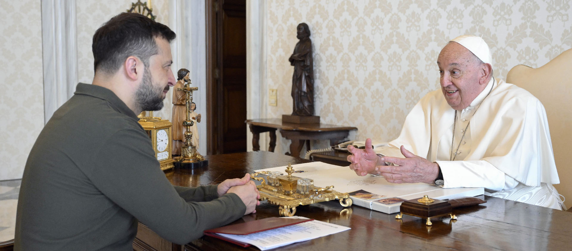 L’entretien de ce 11 octobre 2024 constituait la quatrième rencontre entre Volodymyr Zelensky et le pape François | © Vatican Media