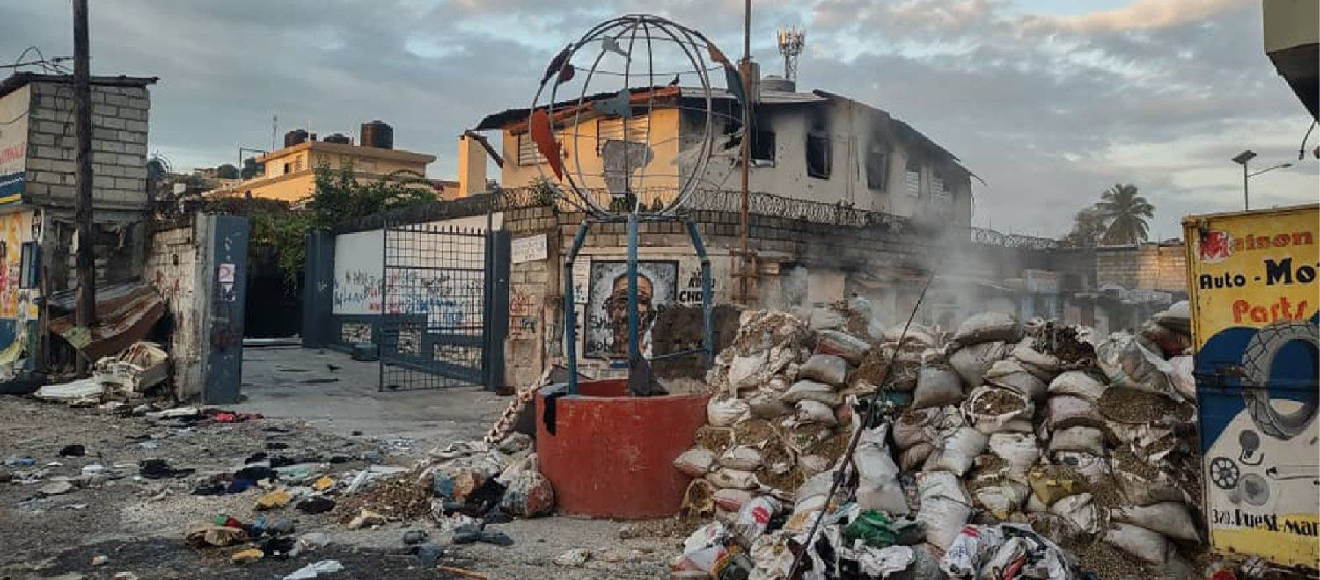 La Maison des Sœurs missionnaires a été saccagée puis incendiée par des hommes d'un des nombreux gangs qui règnent sur Port-au-Prince | DR