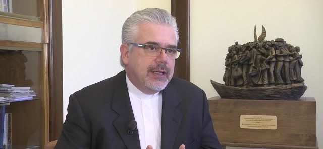 Le Père Fabio Baggio, sous-secrétaire du dicastère pour le Service du développement humain intégral, sera créé cardinal le 7 décembre 2024 | capture d'écran YouTube