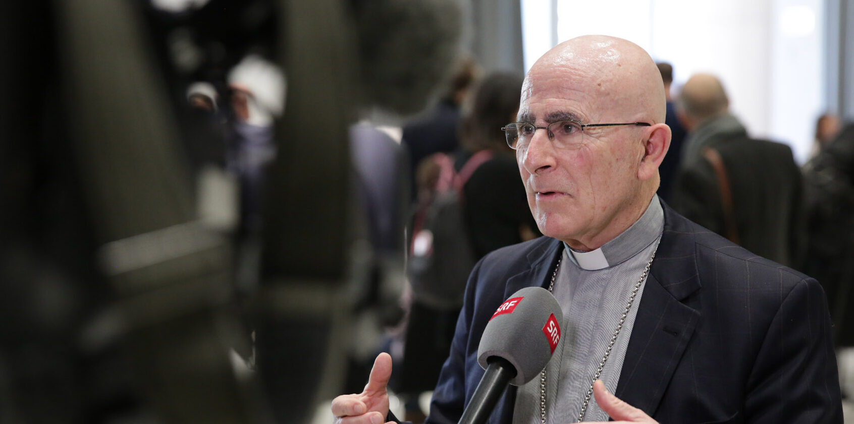 Mgr Joseph Bonnemain, évêque de Coire, dirige un groupe de travail chargé de la mise en place du Tribunal ecclésiastique | © Bernard Hallet