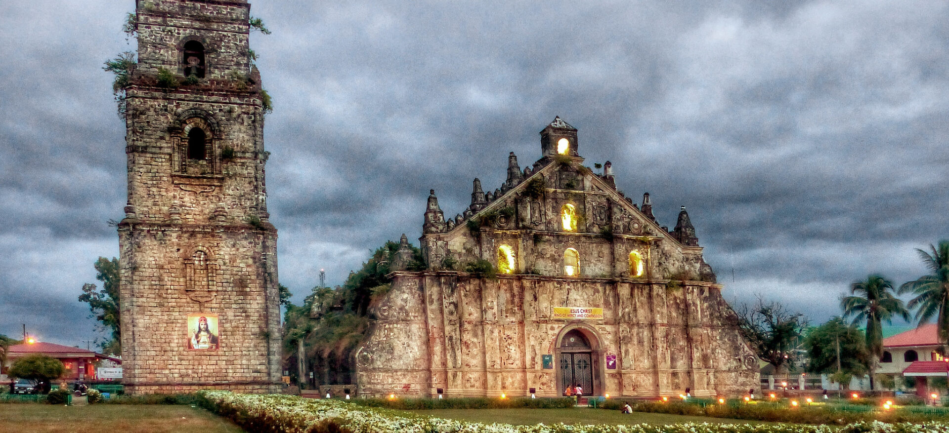 L'Église aux Philippines cache-t-elle encore de sombres secrets? | photo d'illustration: église de Paoay, au nord des Philippines | domaine public