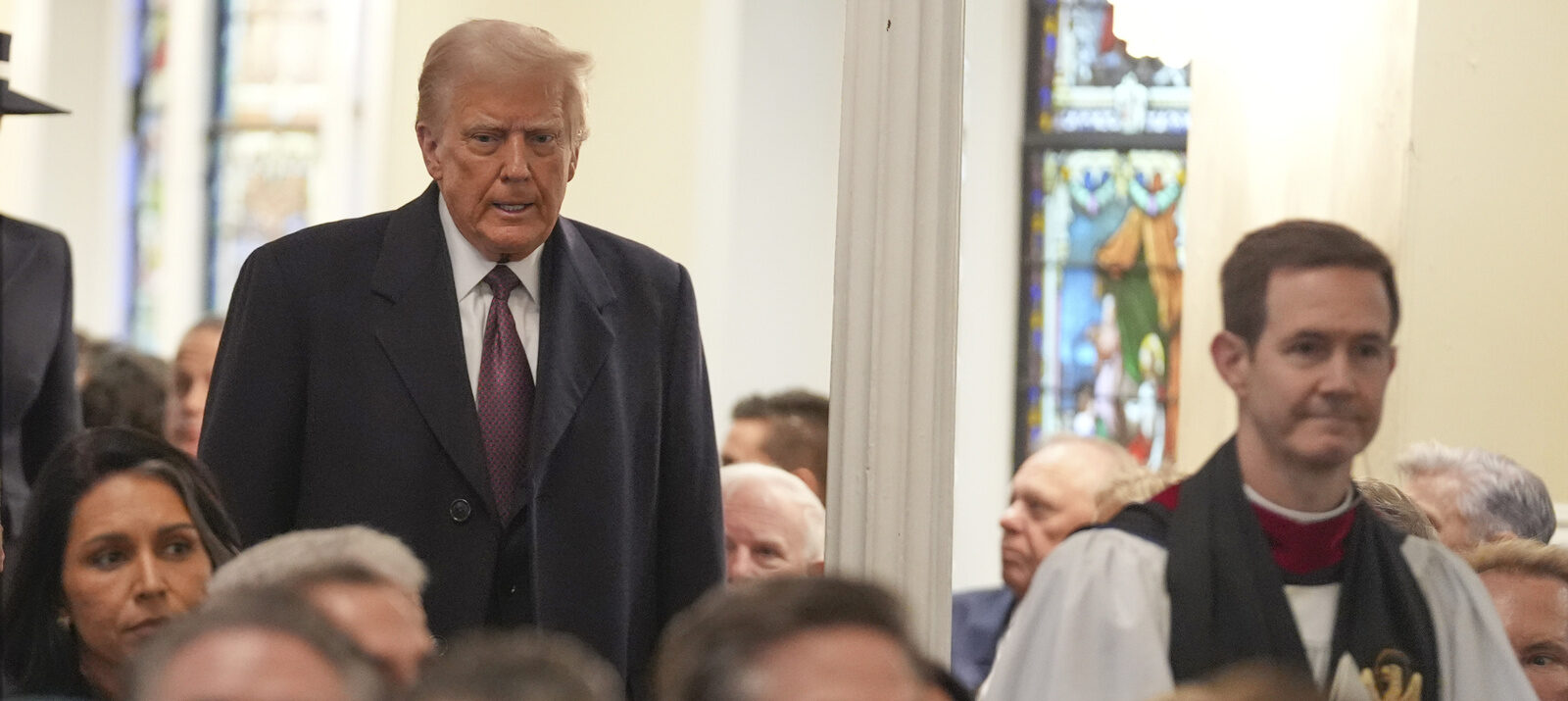 Le président élu Donald Trump au service religieux inaugurant son investiture, le 20 janvier 2025, à l'église épiscopalienne St-Jean, à Washington | © AP Photo/Evan Vucci/Keystone