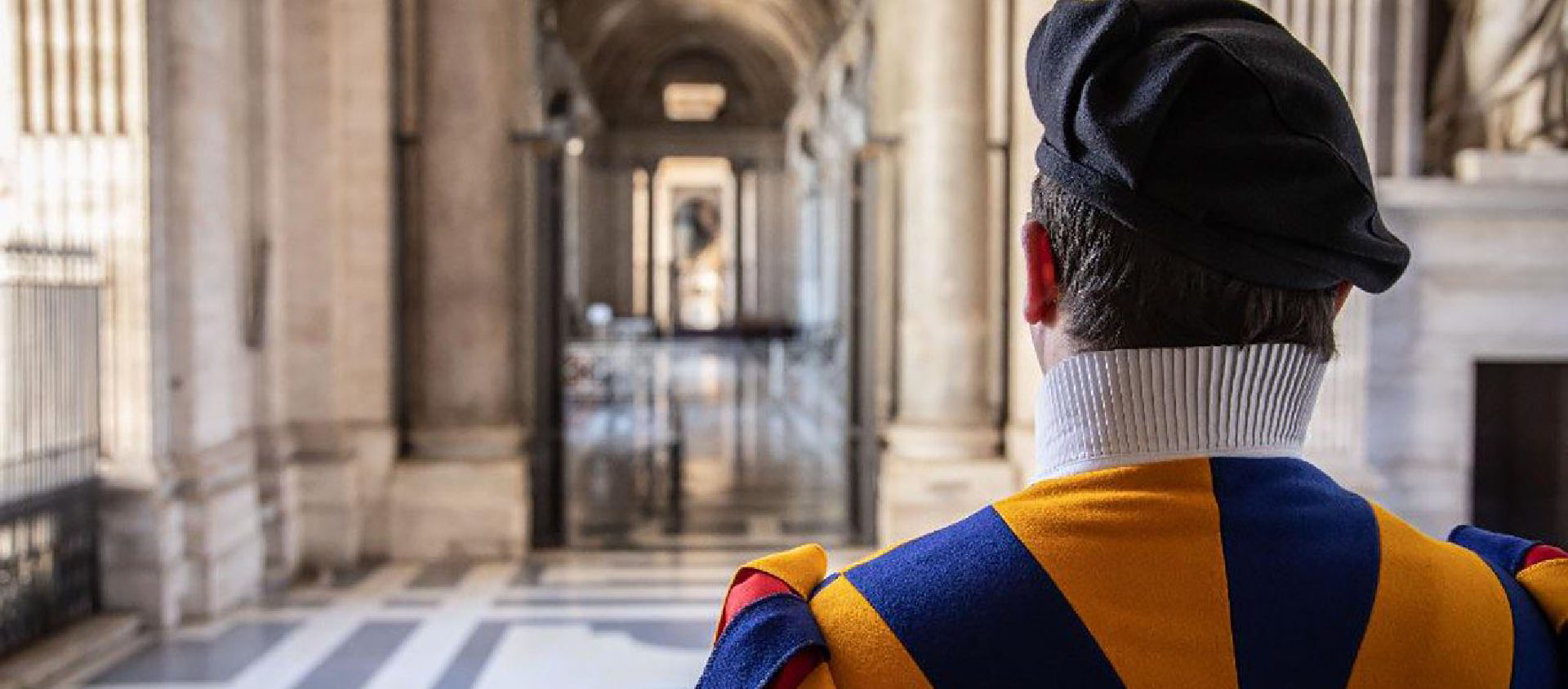 Joint par I.Média, le caporal Eliah Cinotti assure qu’il n’y a aucun exercice spécifique en cours derrière les murs du Vatican | © Vatican Media