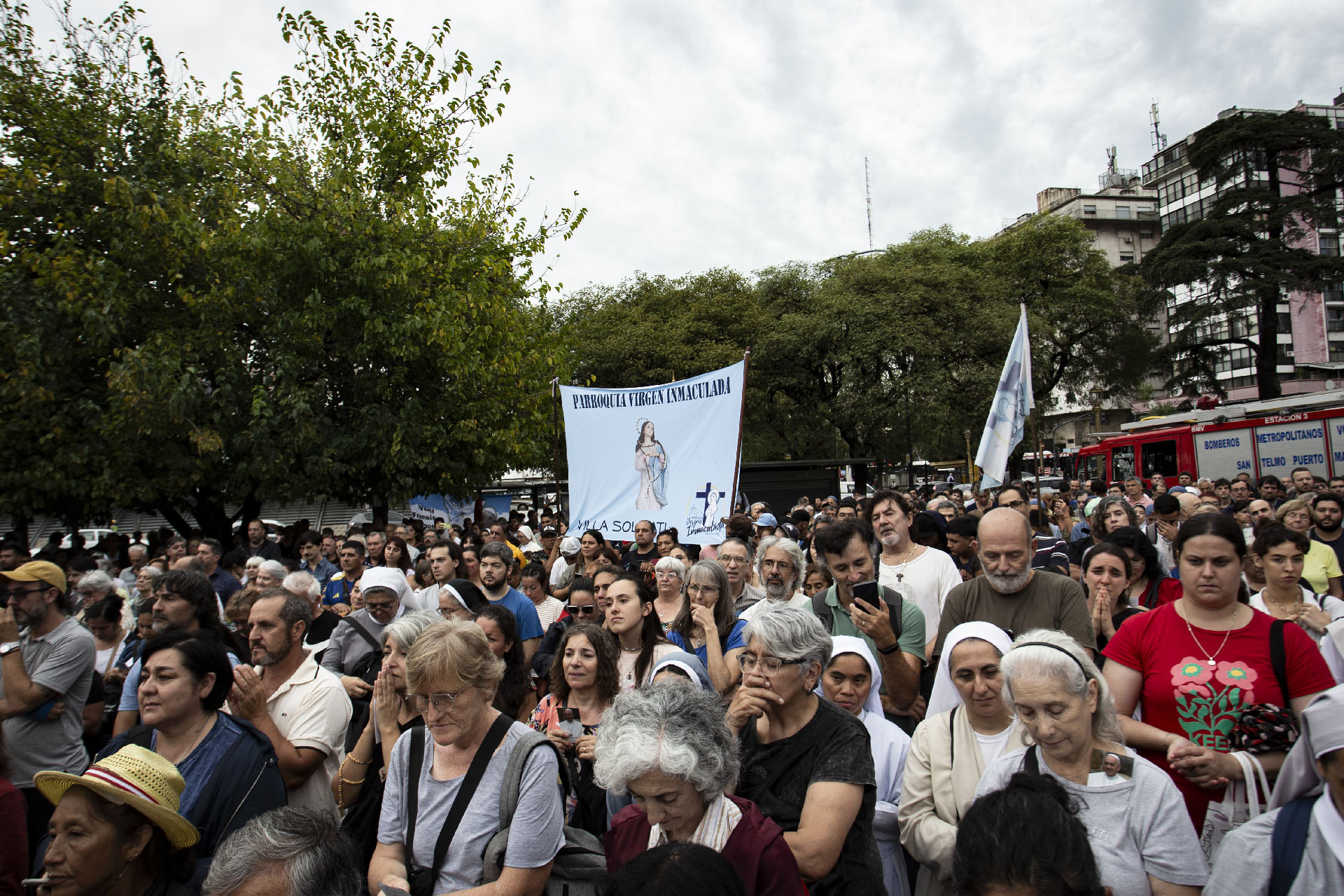 Les fidèles ont prié pour le pape à l'occasion de la messe célébrée sur la place de la Constitution, à Buenos-Aires | © Sebastian Motta