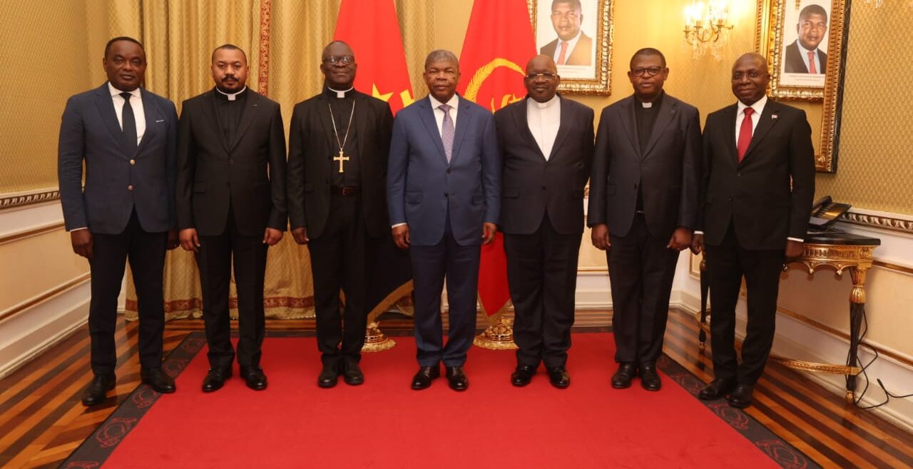 Les représentants chrétiens congolais avec le président angolais Joao Lourenço | © DR