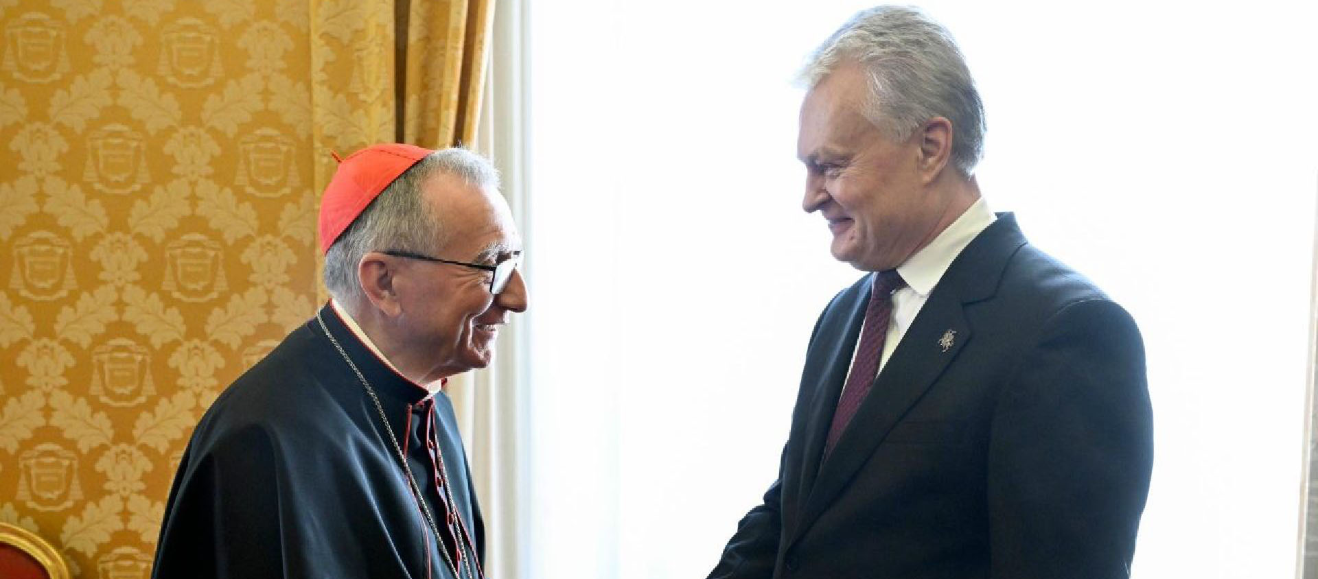 L'activité diplomatique du Saint-Siège se poursuit malgré l'hospitalisation du pape, ici Mgr Parolin a reçu le président de la Lituanie le 3 mars | © Vatican Media/Divisione Foto